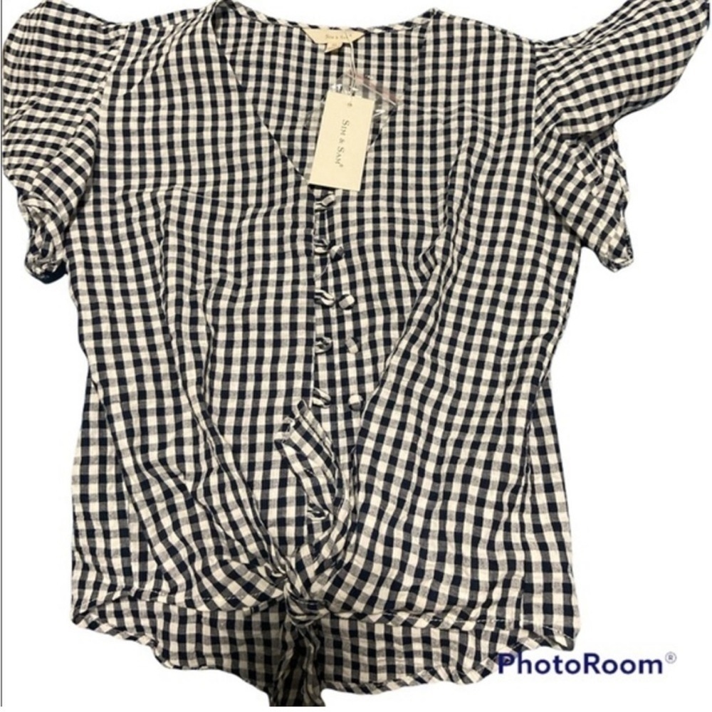 Sim & Sam Plaid Button Down tie button